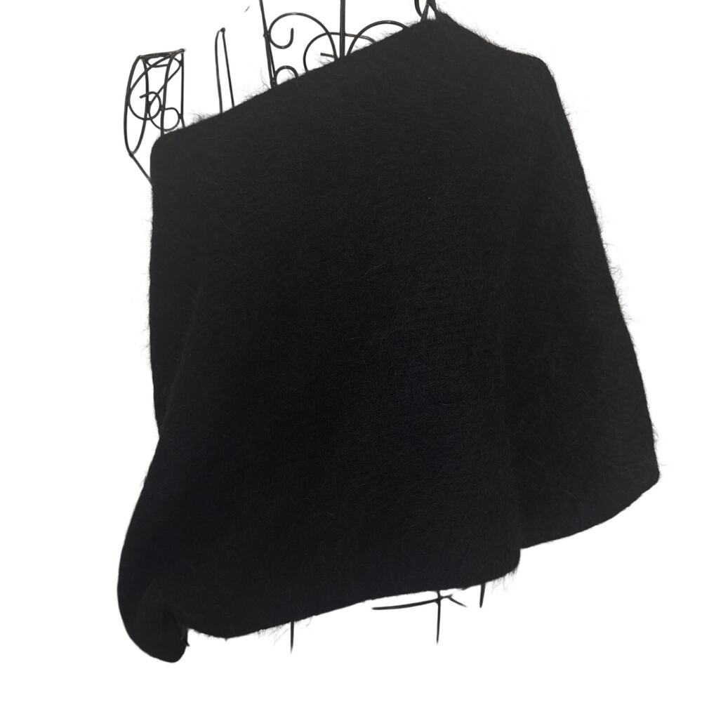 ZARA Fluffy Black Alpaca Knit Cropped Pullover Poncho Cape Sweater Boho Goth